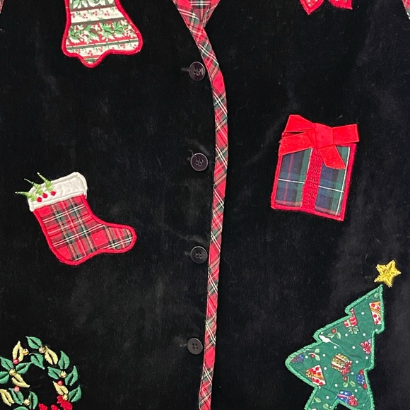 Christmas Vest Casey and Max - Picture 4 of 6